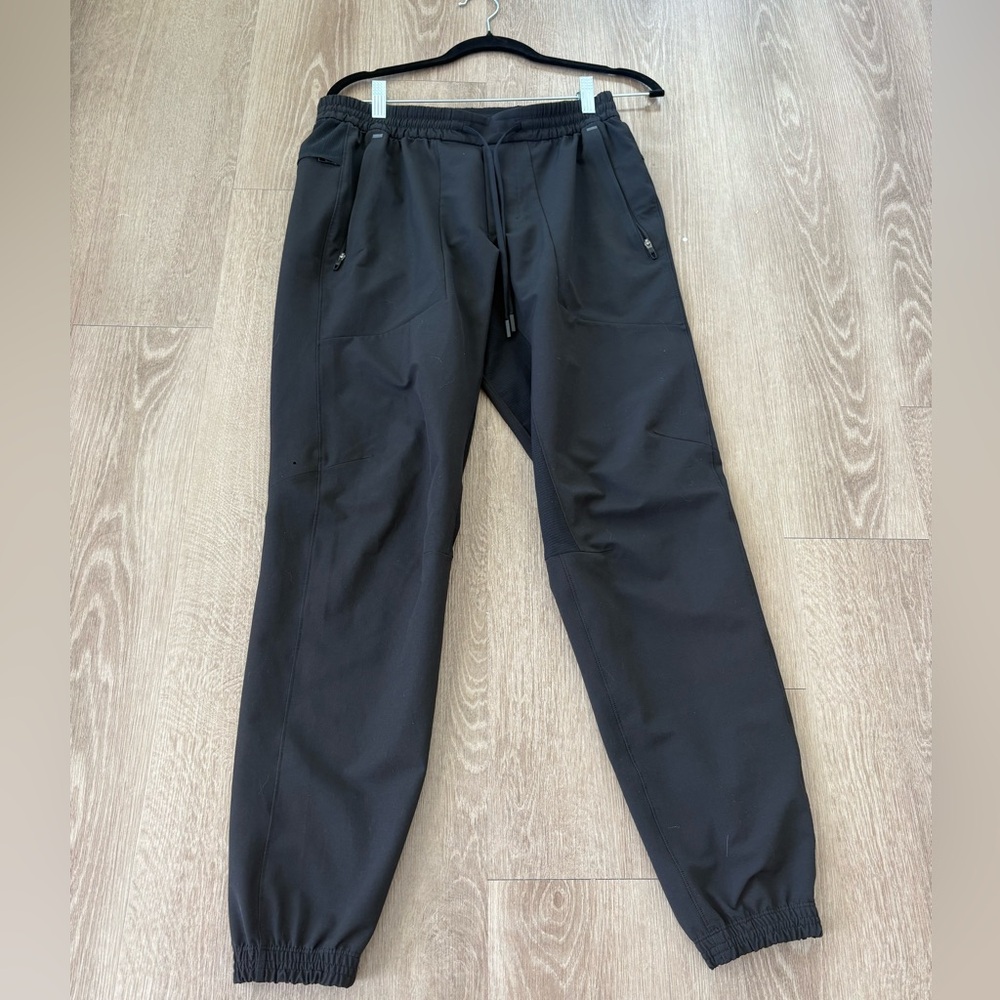 lululemon athletica Men's Black Tech Joggers with Zipper Pockets